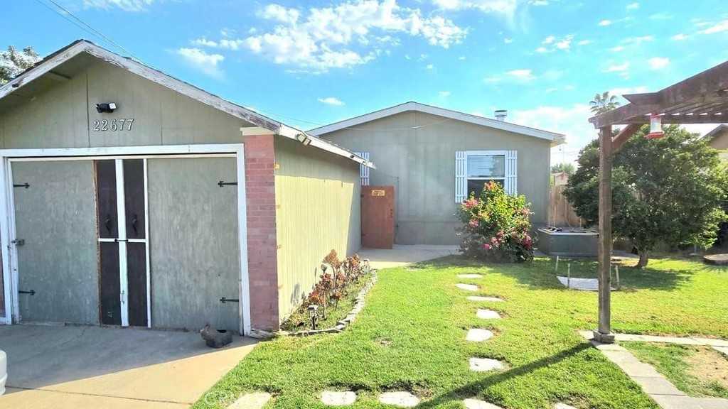 photo 2: 22677 Maple Street, Chowchilla CA 93610