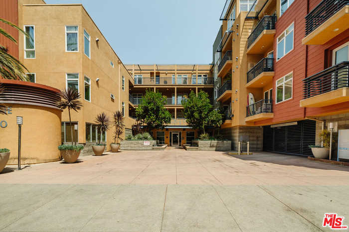 photo 2: 4050 Glencoe Avenue Unit 415, Marina Del Rey CA 90292