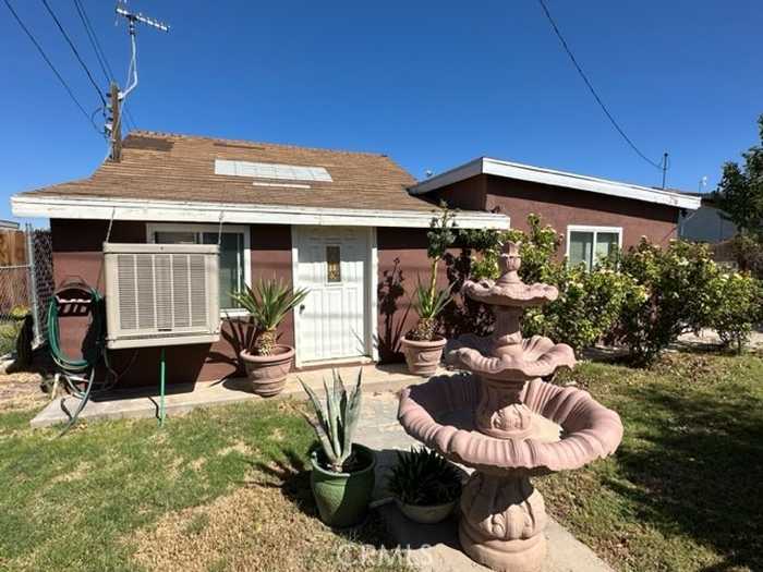 photo 1: 256 N Gumwood Road, Blythe CA 92225