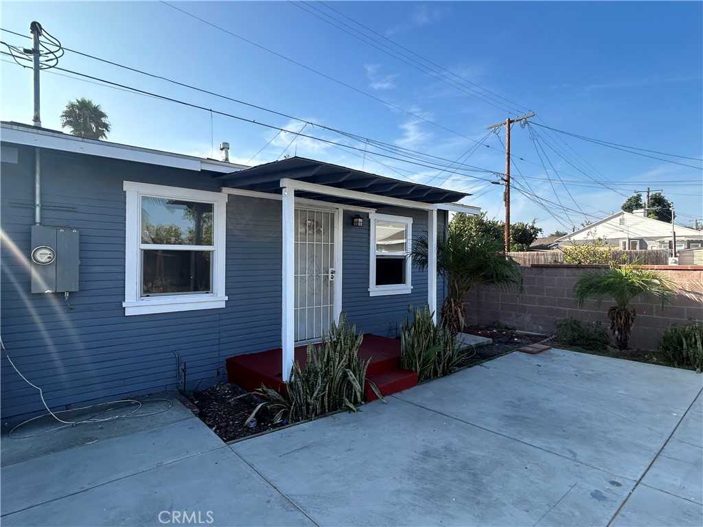 photo 3: 6837 Newell Street, Huntington Park CA 90255