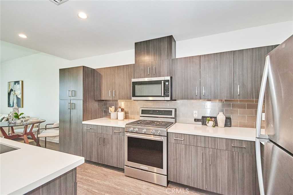 photo 3: 4140 Glencoe Avenue Unit 406, Marina Del Rey CA 90292