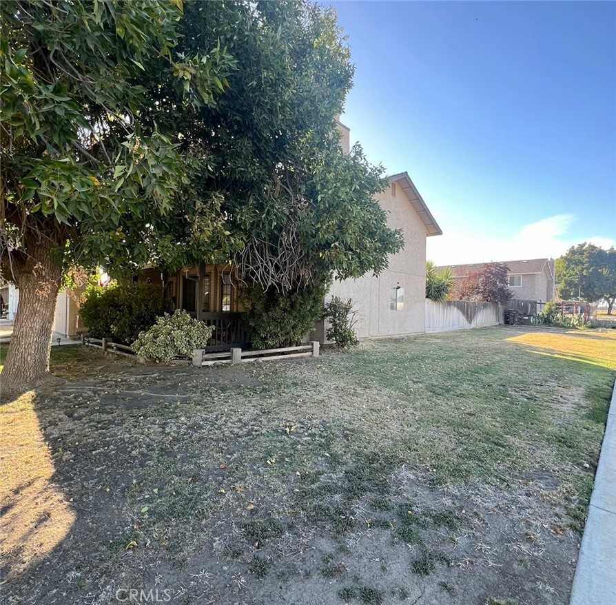 photo 2: 1080 Lee Avenue, Gustine CA 95322