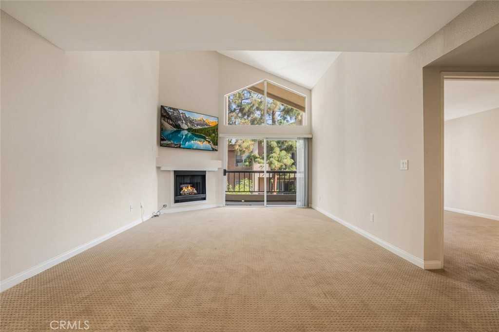 photo 3: 21550 Burbank Boulevard Unit 316, Woodland Hills CA 91367