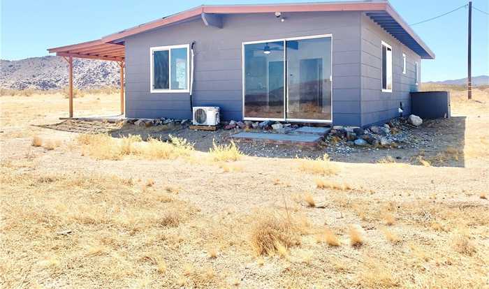 photo 2: 57220 Mikiska Boulevard, Landers CA 92285