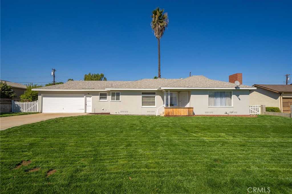 photo 1: 11481 Norwood Avenue, Riverside CA 92505