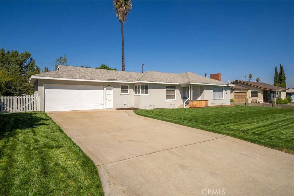 photo 2: 11481 Norwood Avenue, Riverside CA 92505