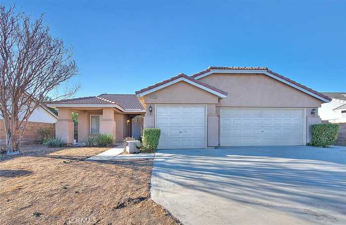 photo 2: 14655 Texas Court, Fontana CA 92336