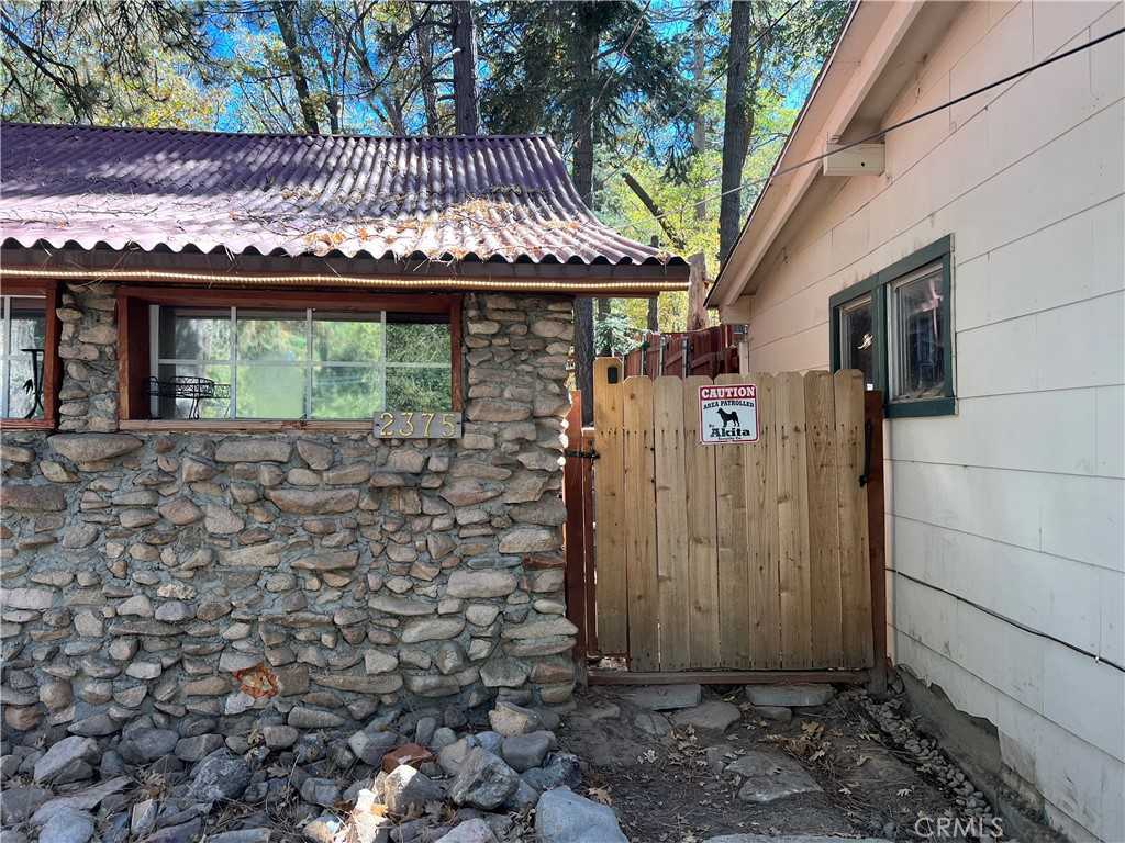 photo 3: 2375 Spruce Drive, Arrowbear CA 92382