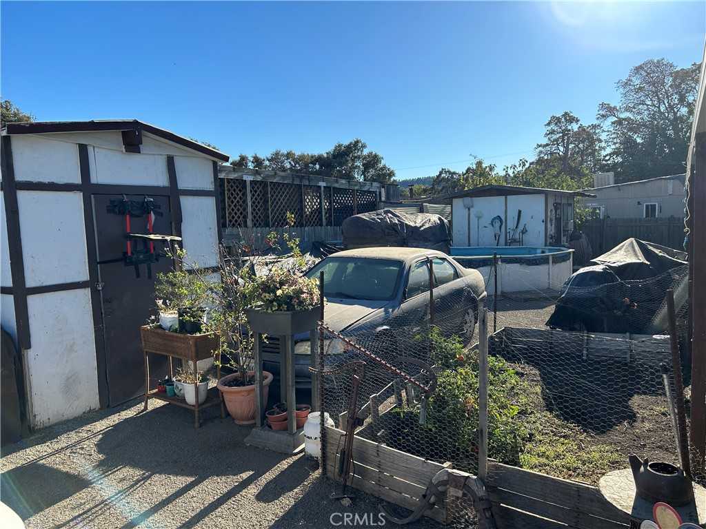 photo 3: 3721 Robinson Avenue, Clearlake CA 95422