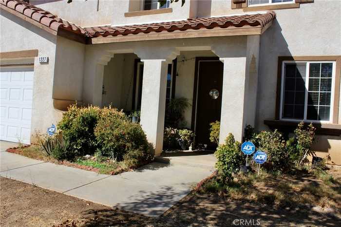 photo 2: 1227 Ayris Avenue, Palmdale CA 93550