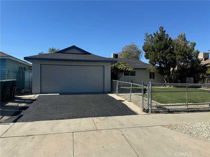 photo 2: 38557 33rd Street E, Palmdale CA 93550