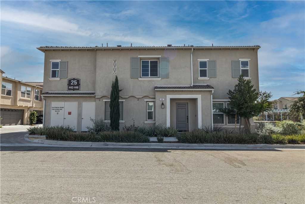 photo 1: 7155 Citrus Avenue Unit 446, Fontana CA 92336