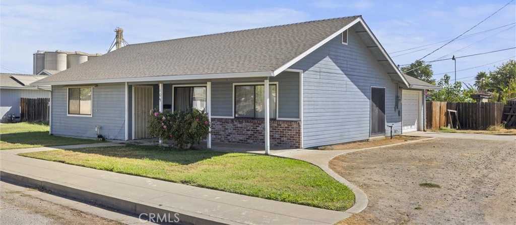 photo 3: 109 Alameda Avenue, Chowchilla CA 93610