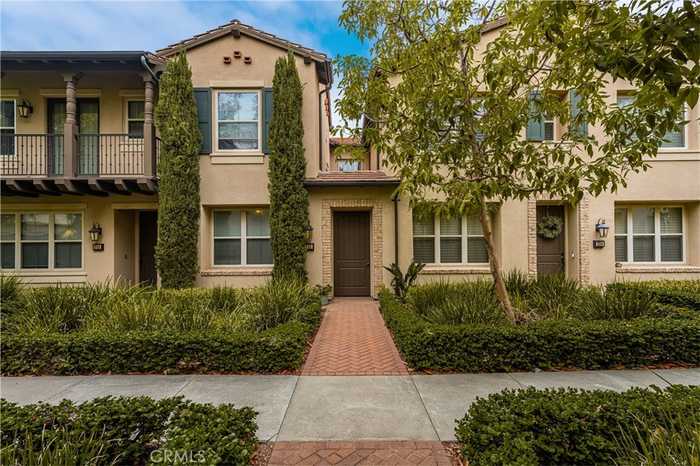 photo 1: 252 Overbrook, Irvine CA 92620