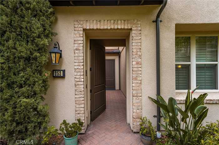 photo 2: 252 Overbrook, Irvine CA 92620