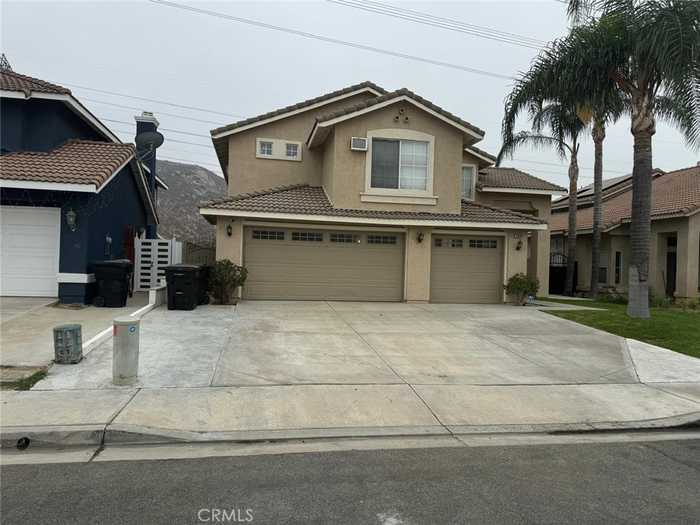 photo 2: 15019 Camellia Drive, Fontana CA 92337