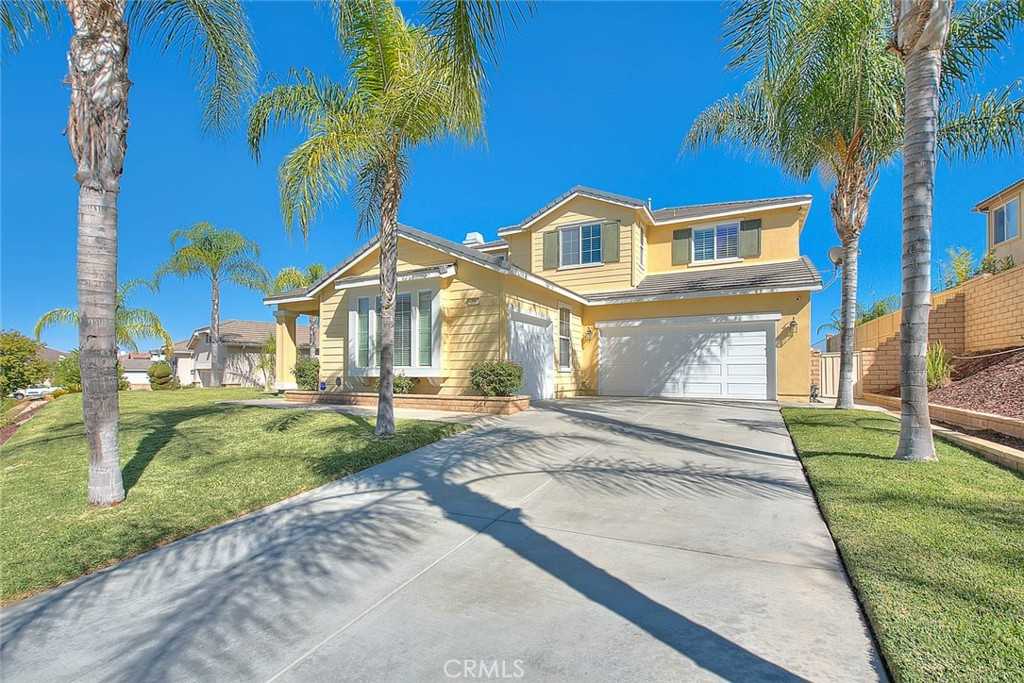 photo 1: 25 Volta Del Tintori Street, Lake Elsinore CA 92532