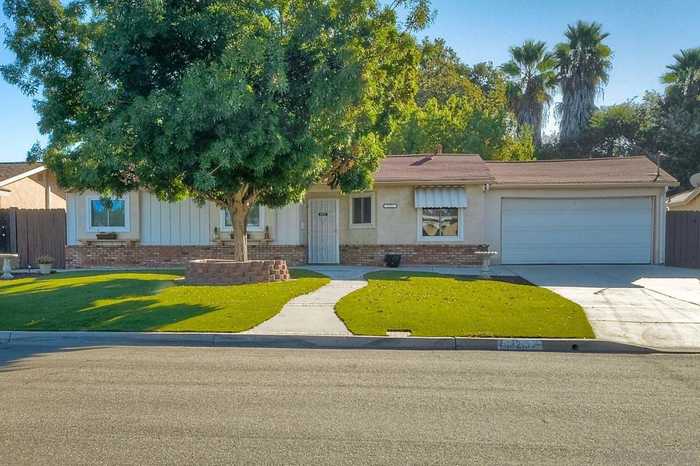 photo 1: 13213 Acton AVe, Poway CA 92064