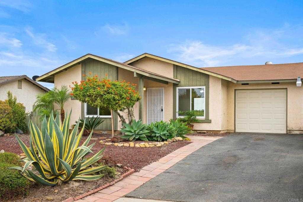 photo 3: 4579 Beverly Glen Drive, Oceanside CA 92056