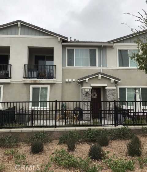 photo 3: 16570 Wyndham Lane Unit 4, Fontana CA 92336