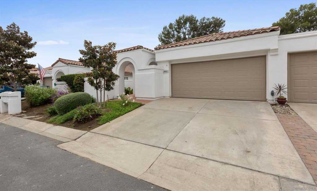 photo 2: 4663 Cordoba Way, Oceanside CA 92056