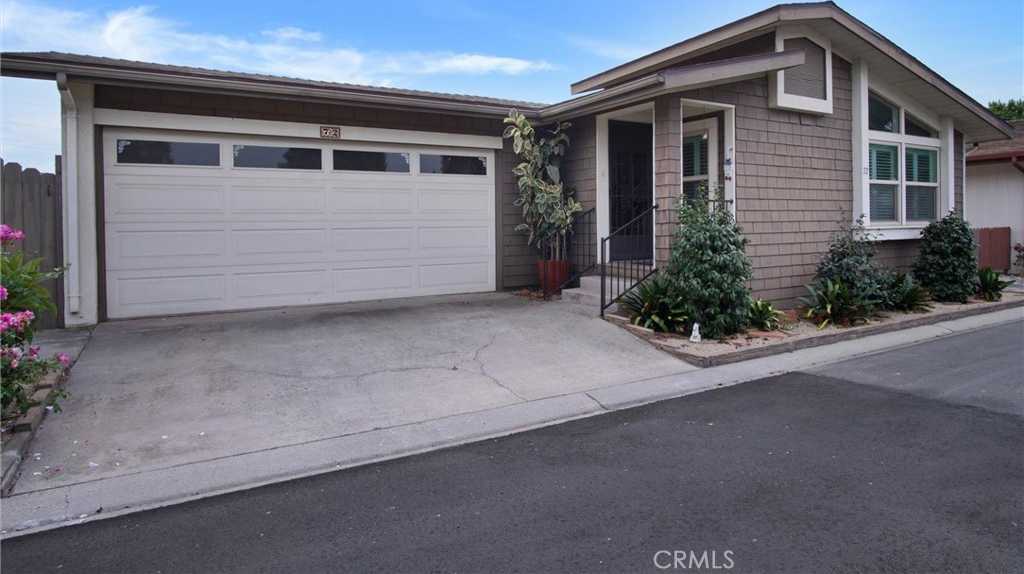 photo 1: 72 Grouse Way Unit 72, Ventura CA 93003