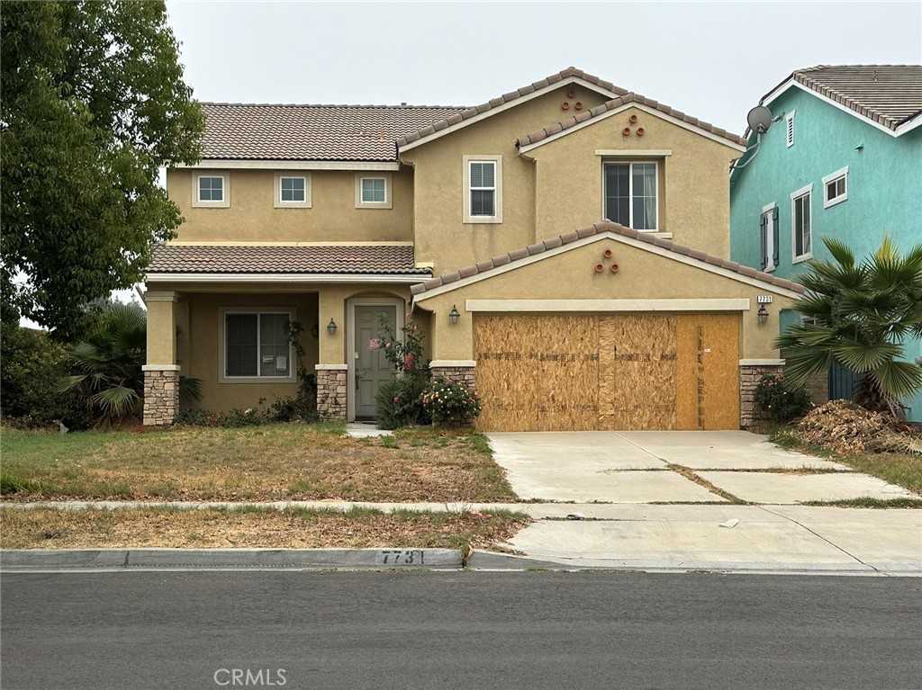 photo 1: 7731 Freesia Way, Fontana CA 92336