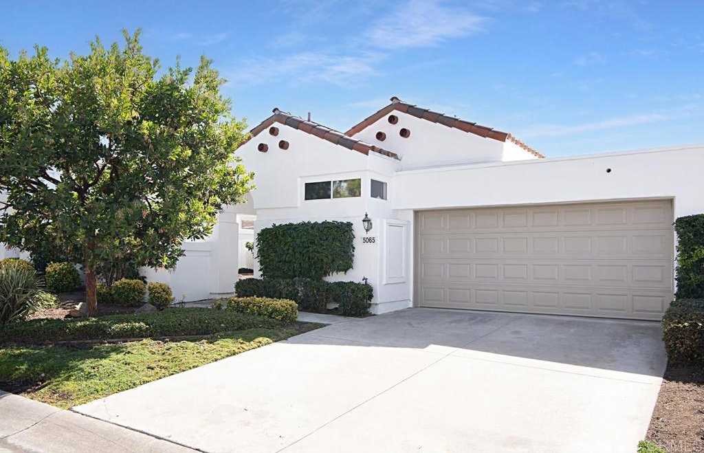 photo 1: 5065 Santorini Way, Oceanside CA 92056