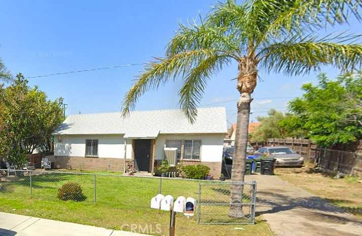 photo 1: 6742 Jacaranda Avenue, Fontana CA 92336