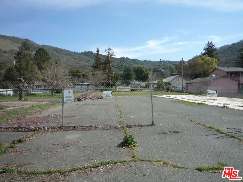 photo 3: 6900 Frontage Road, Lucerne CA 95458