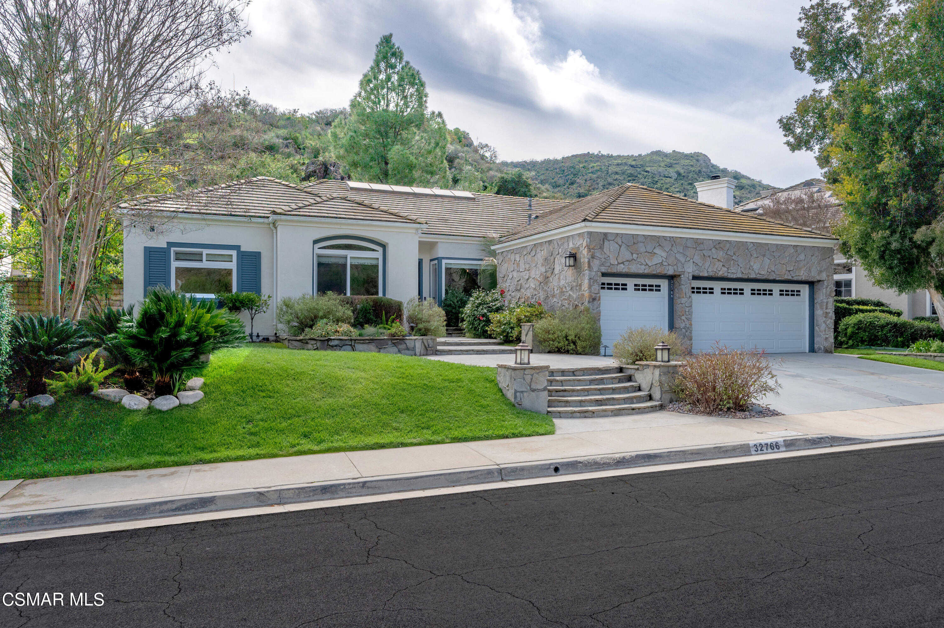 photo 1: 32766 Barrett Drive, Westlake Village CA 91361