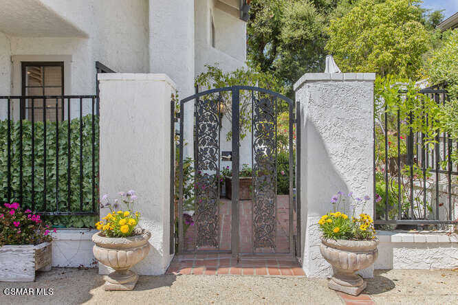 photo 1: 4217 Dan Wood Drive, Westlake Village CA 91362