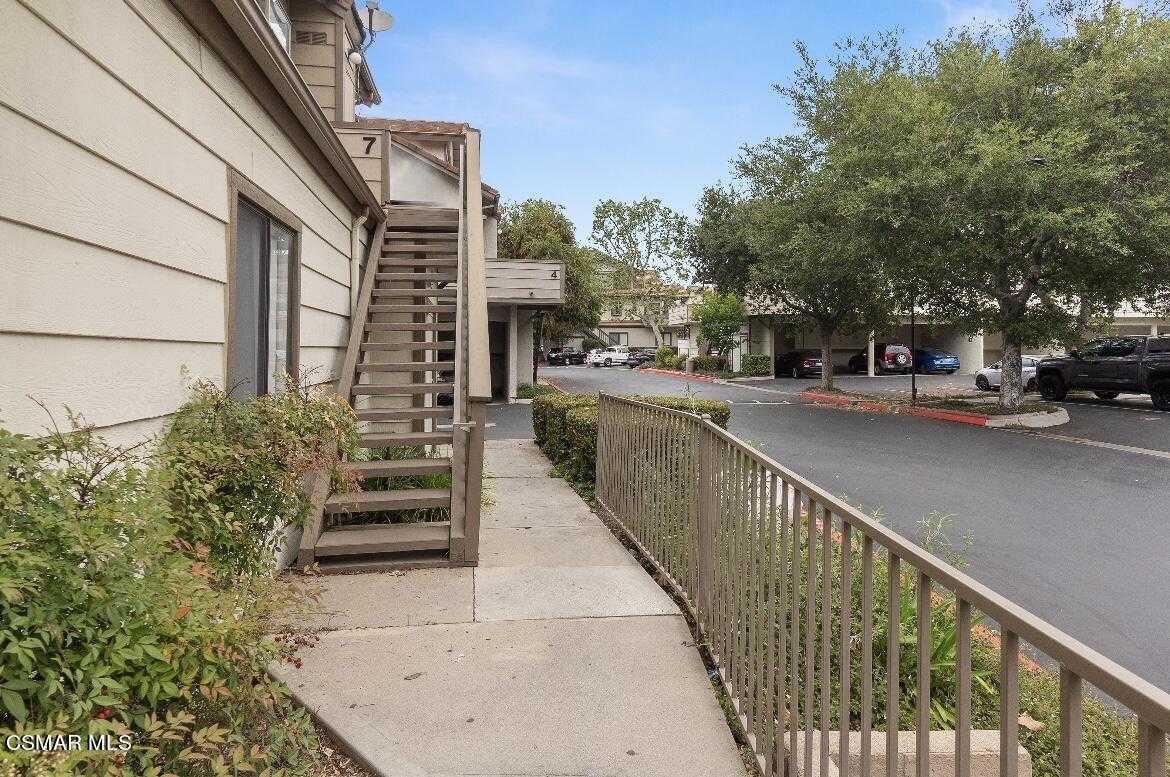 photo 2: 62 Maegan Place Unit 7, Thousand Oaks CA 91362