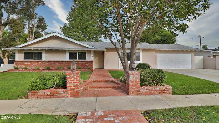 photo 1: 259 Cay Court, Newbury Park CA 91320