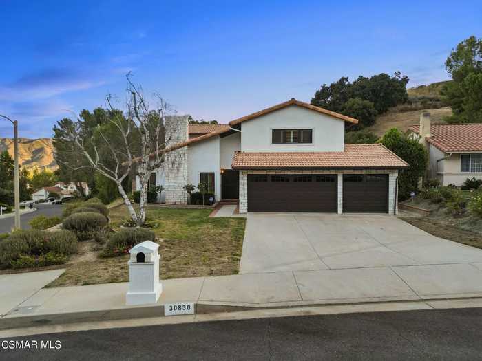 photo 1: 30830 Mingus Drive, Westlake Village CA 91362