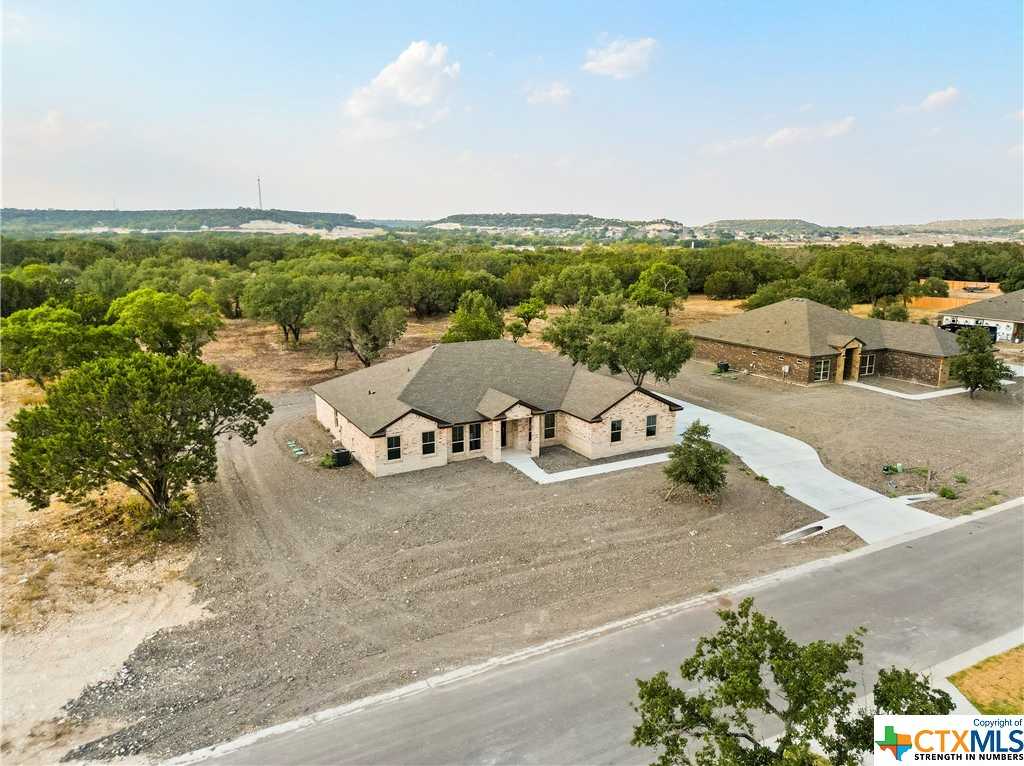 photo 2: 3031 Millhouse Road, Copperas Cove TX 76522