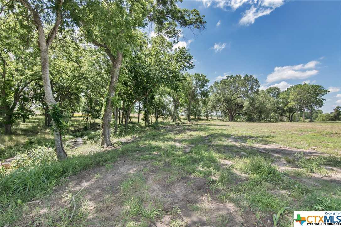 photo 3: 511 CR 362 Unit Lot 9, Shiner TX 77984