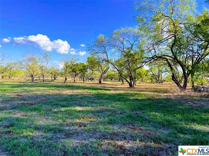 photo 31: 1831 County Rd 105, Gonzales TX 78629