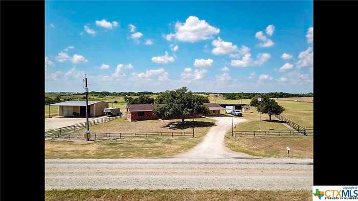 photo 2: 2978 Fm 1891, Shiner TX 77984