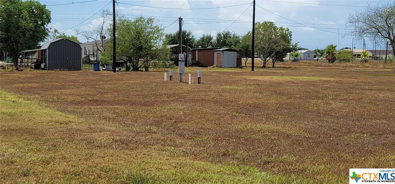 photo 3: 505-507 W Oakland Avenue, Seadrift TX 77983