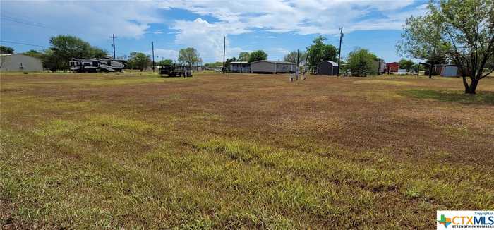 photo 5: 505-507 W Oakland Avenue, Seadrift TX 77983