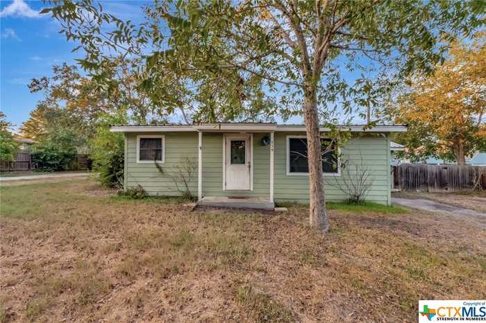 photo 1: 728 W Franklin Street, Goliad TX 77963