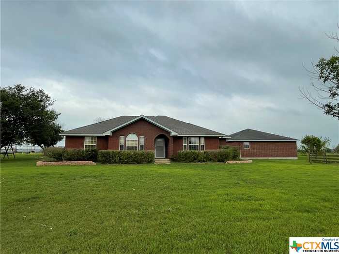 photo 1: 1031 County Road 368, Shiner TX 77984