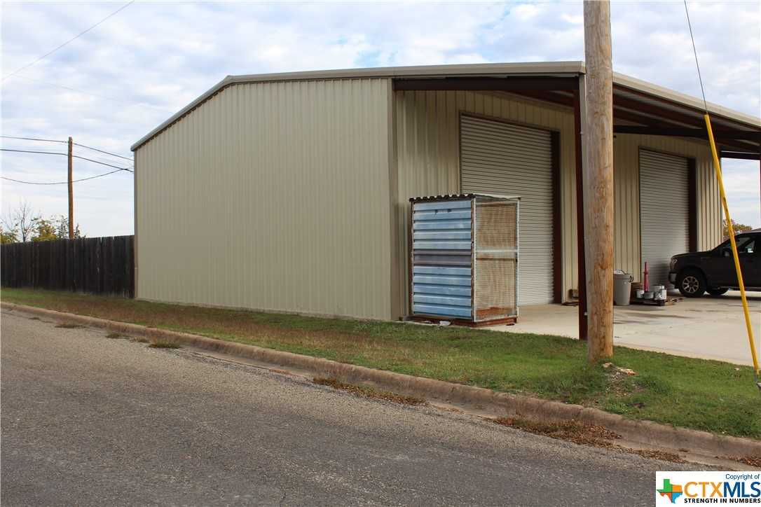 photo 3: 903 Scenic Drive, Gatesville TX 76528