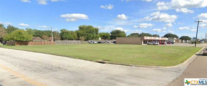 photo 2: 3808 John Stockbauer Drive, Victoria TX 77904