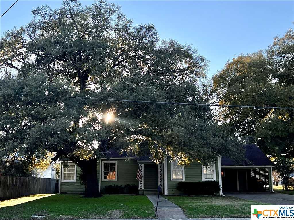 photo 1: 1111 N Saint Joseph Street, Gonzales TX 78629