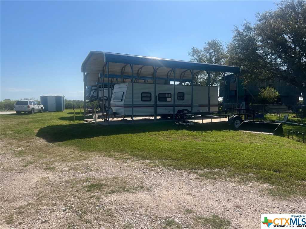 photo 3: 193 Silkstocking Street, Port Lavaca TX 77979