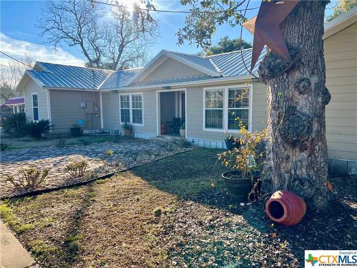 photo 1: 402 Dunn Street, Yoakum TX 77995