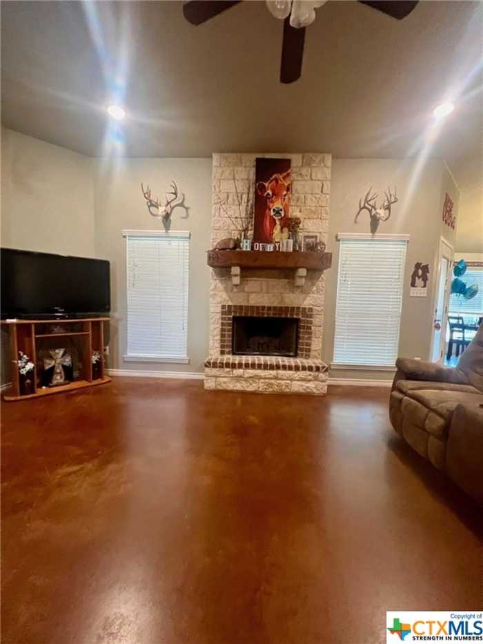 photo 2: 583 Rock Creek Circle, Gatesville TX 76528