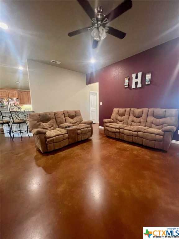 photo 3: 583 Rock Creek Circle, Gatesville TX 76528